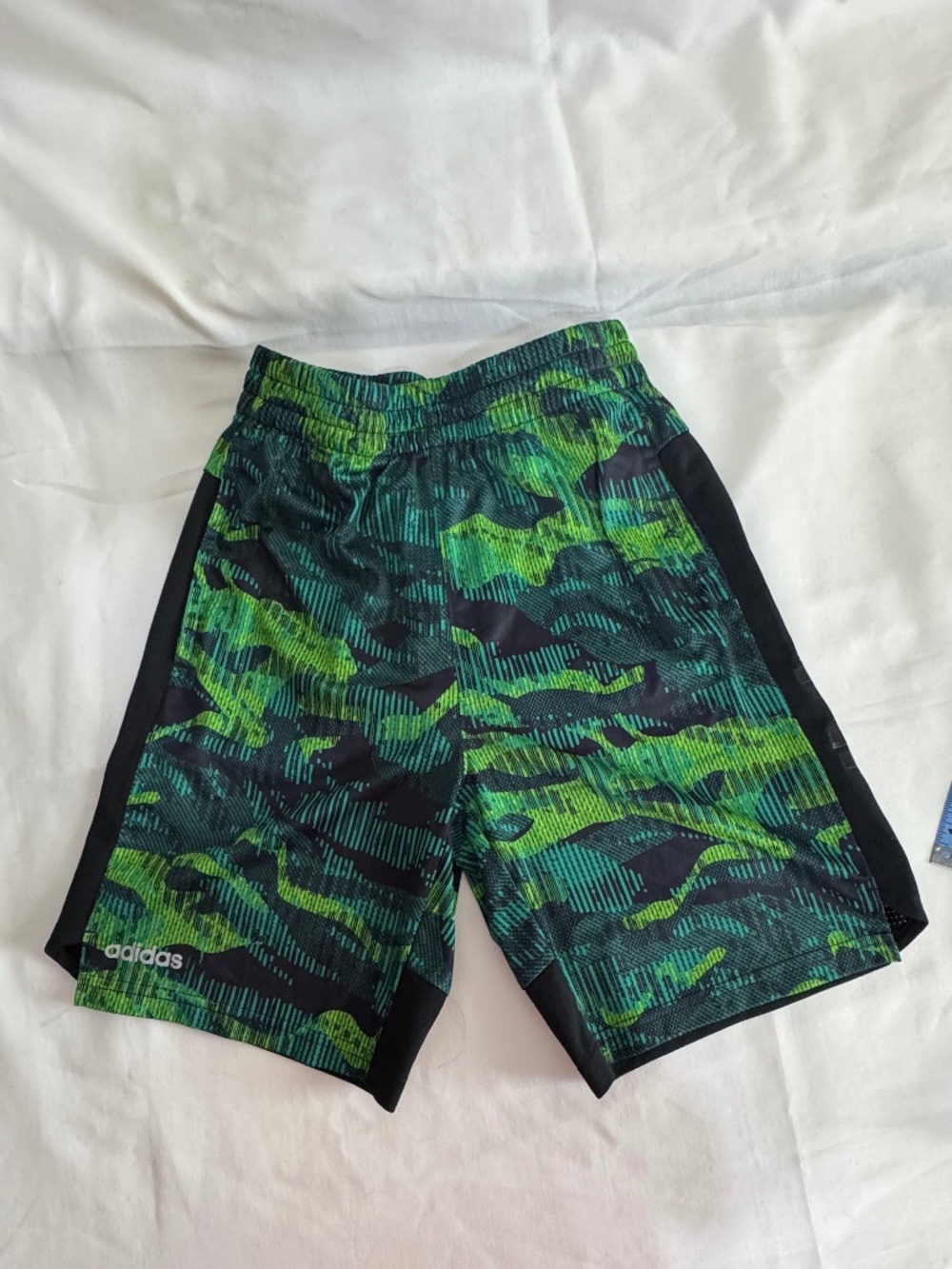 Boys Adidas Shorts Size Medium